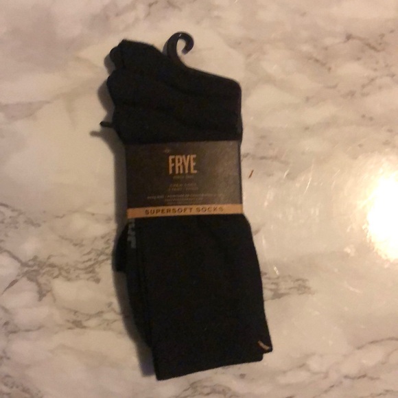 3 Frye Super Soft crew Socks